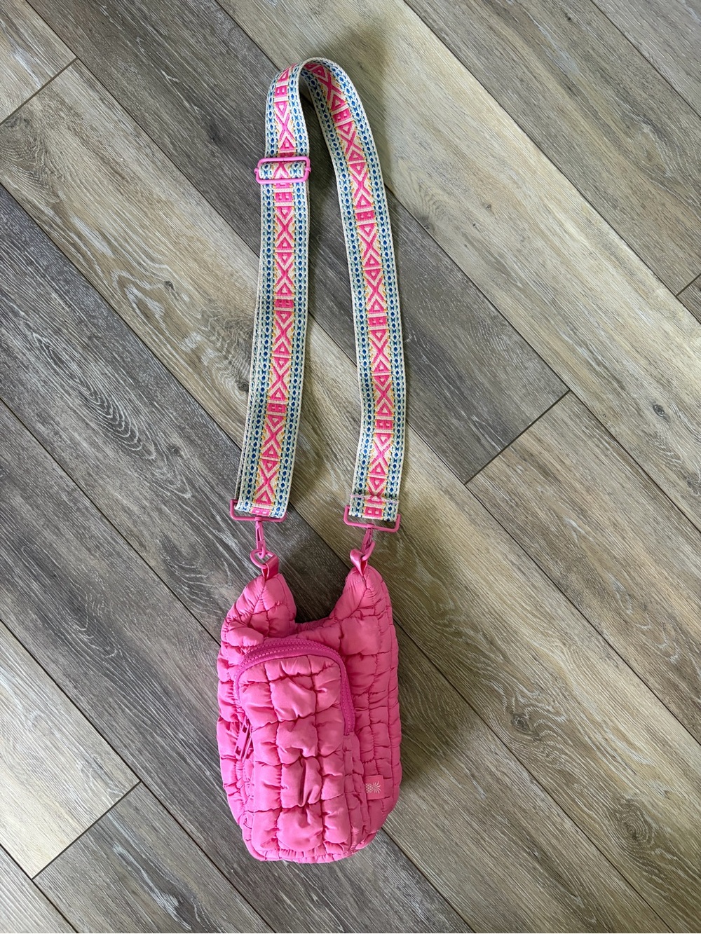 Simply Southern Pink Quilted Water Bottle Holder Crossbody Bag Patterned Strap